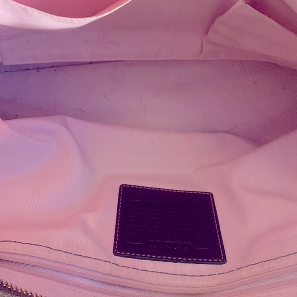 Coach Classic - Picture 3 of 11